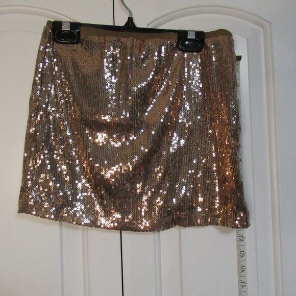 Rose Gold Sequins Skirt - Picture 1 of 3